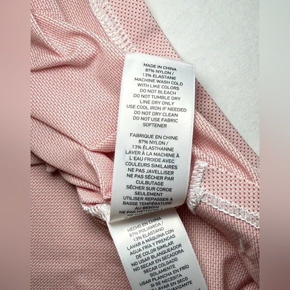 Rhone Performance Polo Shirt Mens XXL Red Subtle Dots White Short Sleeve Golf - Picture 9 of 11